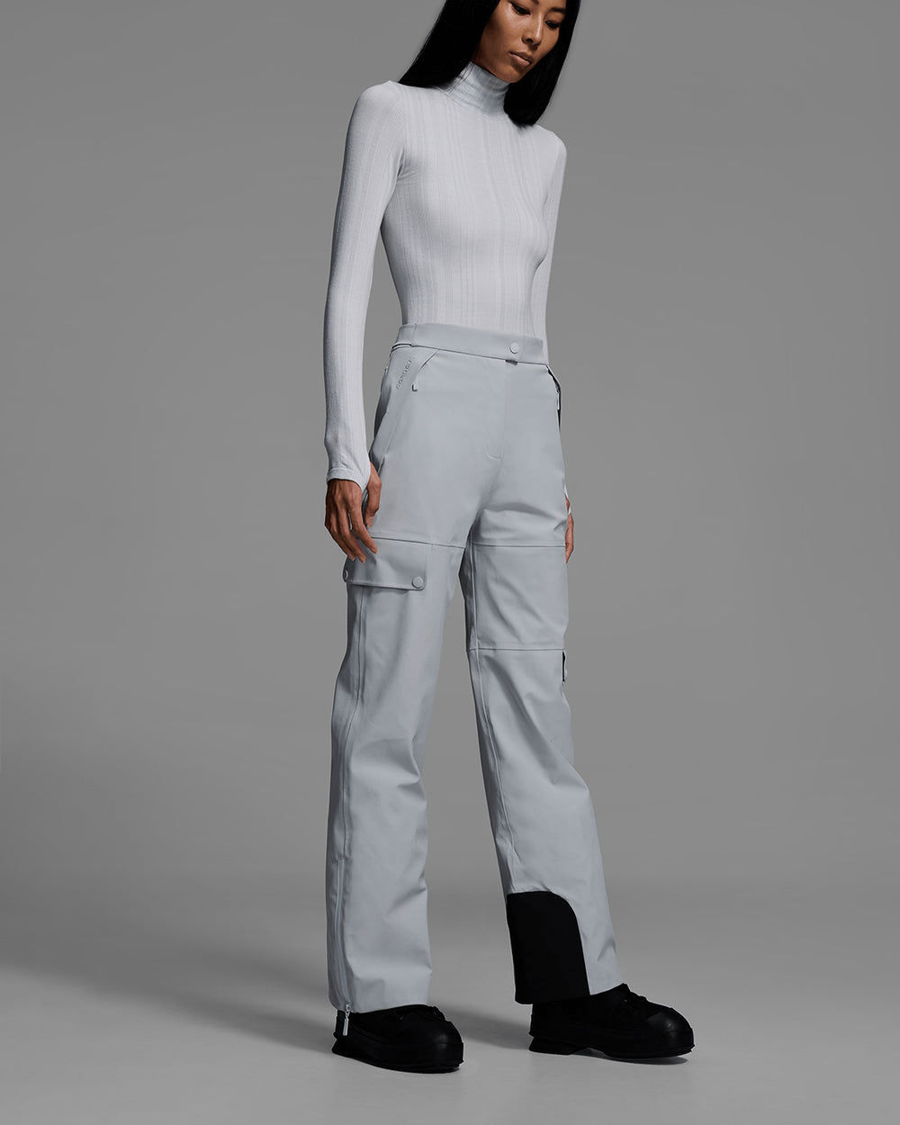 Cordova Zurs Pantalones Smoke