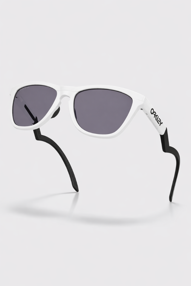 Oakley Frogskins Hybrid Matte White / Prizm Grey